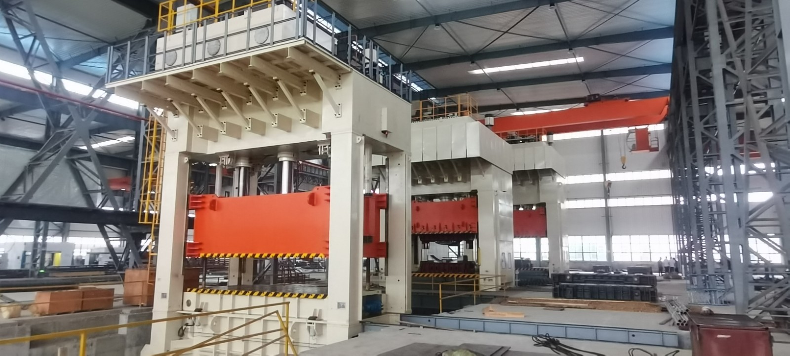 Re introduce 1000T precision servo pressure equipment